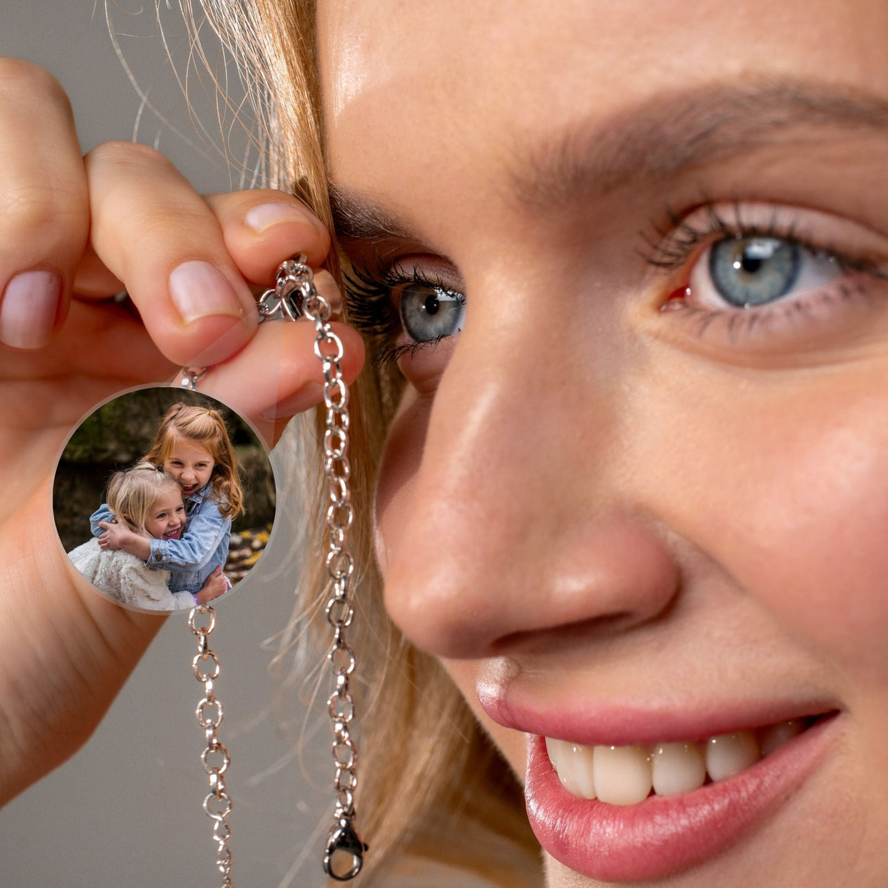 Halo Personalized Photo Bracelet - Personalized Gift for Women - Custom Jewelry For Her - Custom Bracelet Picture - Personalised Photo Gift Bracelet Brother & Sisters