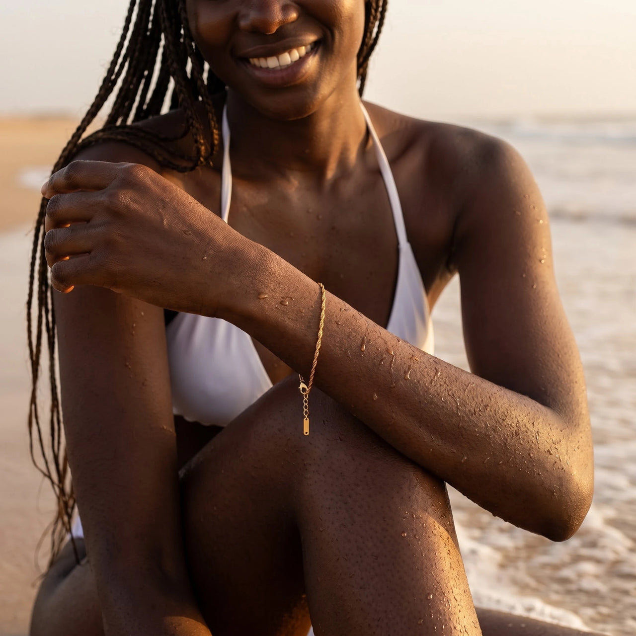 Dainty gold bracelet — worn in the water, waterproof, gold | SKU: lafinesse