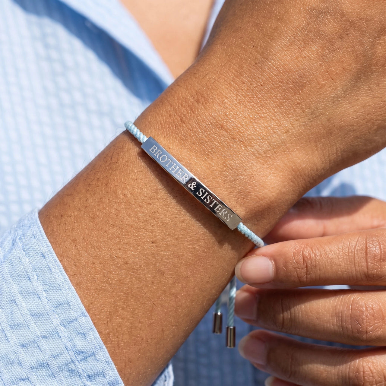 Braided bracelet — close-up of the details, silver | SKU: leciel-wg