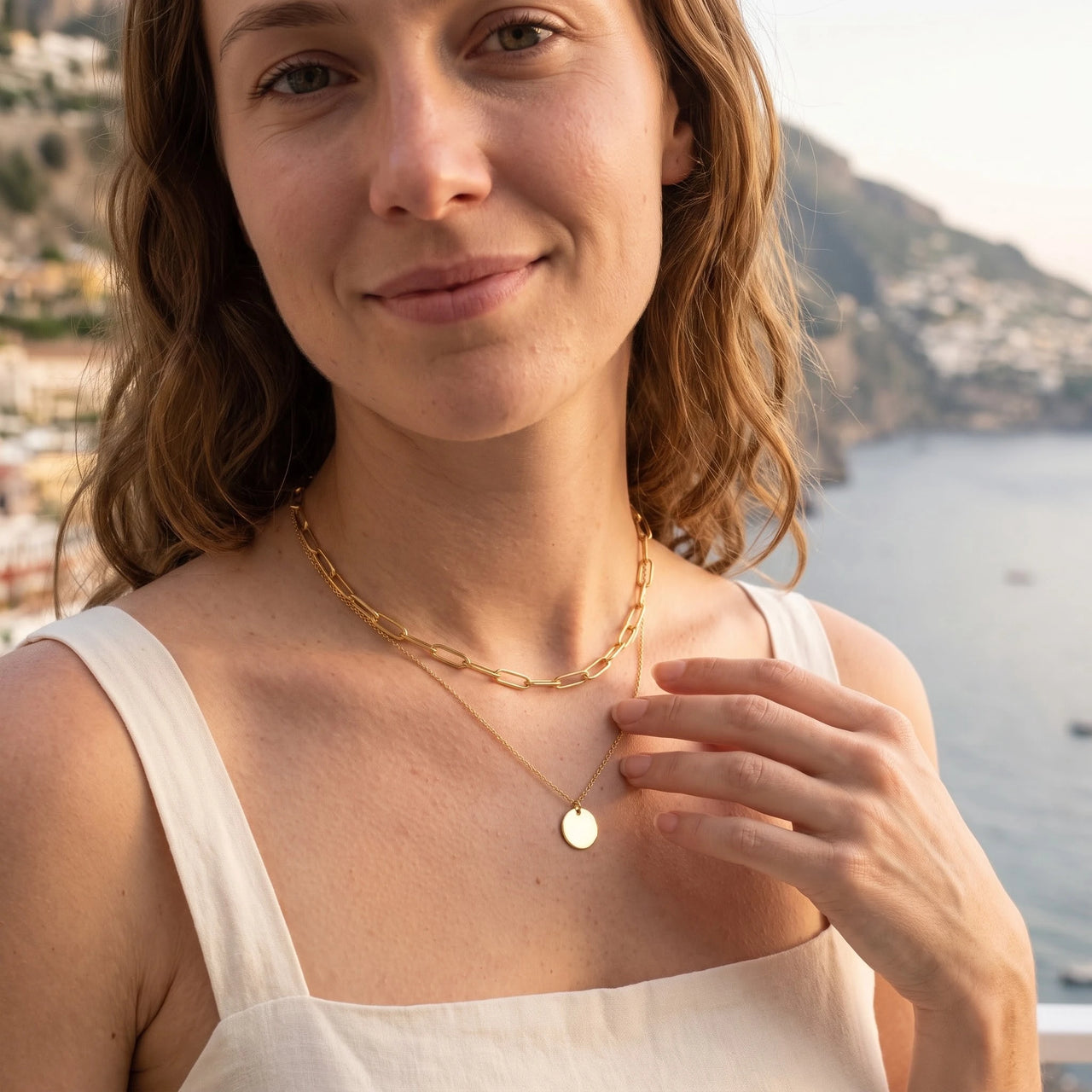 Gold coin necklace — worn on a getaway, gold | SKU: le-tendance-g